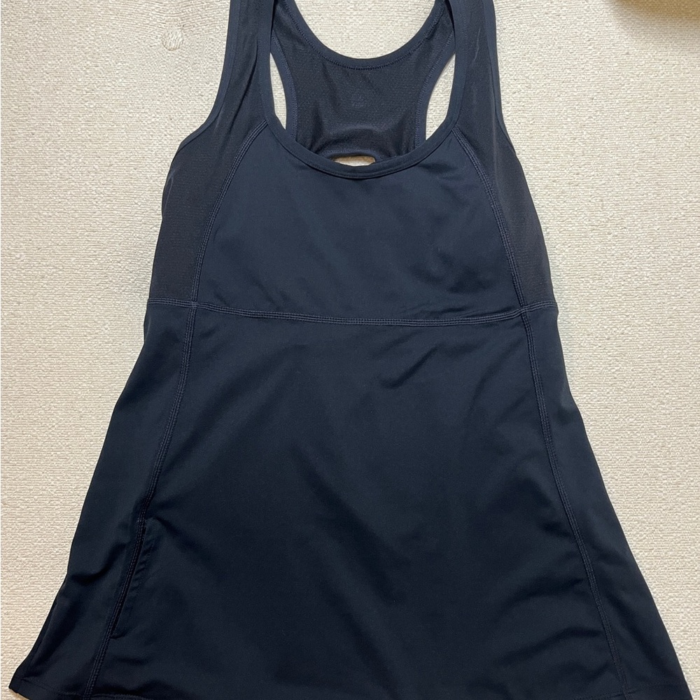 Fabletics Black Tank Top w/built in bra & cut out back